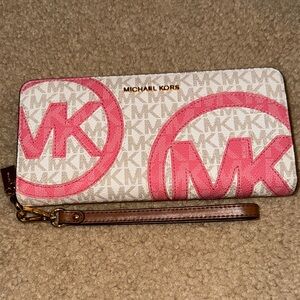 MICHAEL KORS - Monogram Wallet with Pink Accents